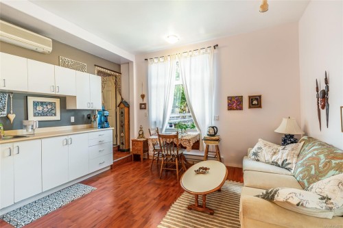1226 Centre Rd, Qualicum Beach, BC 