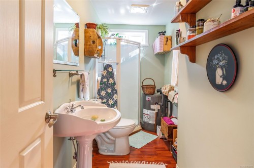 1226 Centre Rd, Qualicum Beach, BC 