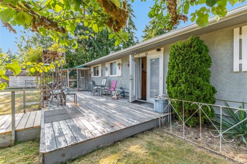 1226 Centre Rd, Qualicum Beach, BC 