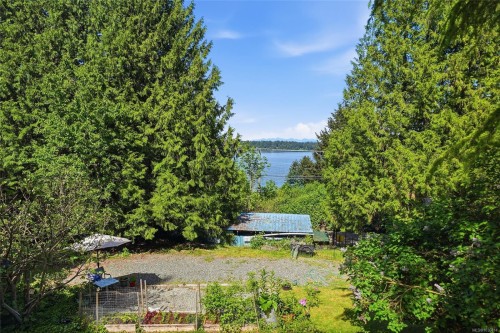 369 Baker Rd, Ladysmith, BC 