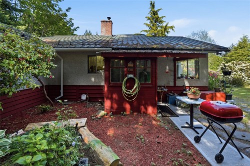 369 Baker Rd, Ladysmith, BC 