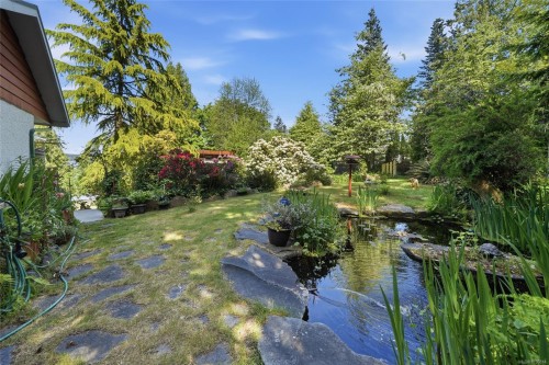 369 Baker Rd, Ladysmith, BC 