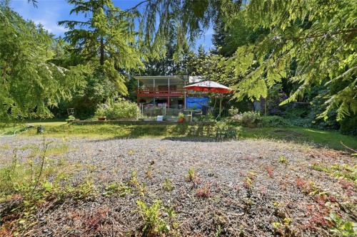 369 Baker Rd, Ladysmith, BC 