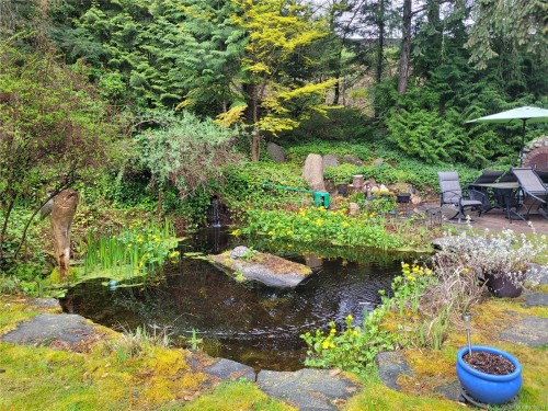 369 Baker Rd, Ladysmith, BC 