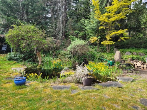 369 Baker Rd, Ladysmith, BC 