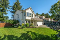 2297 Walbran Dr Courtenay, BC V9N 9E4