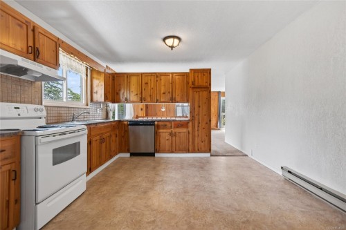 684 Robron Rd, Campbell River, BC 