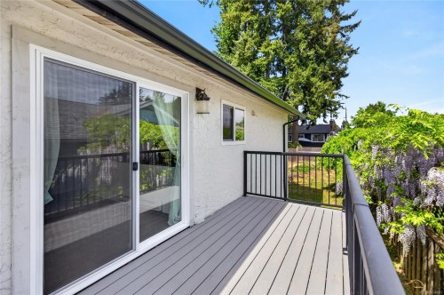 684 Robron Rd, Campbell River, BC 