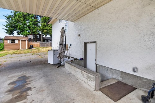 684 Robron Rd, Campbell River, BC 