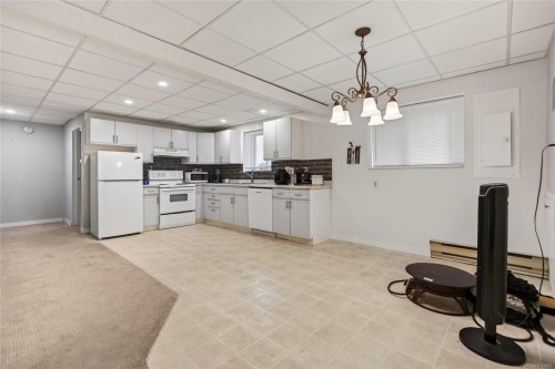 684 Robron Rd, Campbell River, BC 