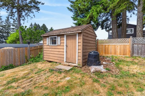 684 Robron Rd, Campbell River, BC 