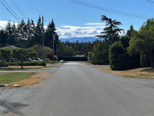 600 Sumac Dr, Qualicum Beach, BC 