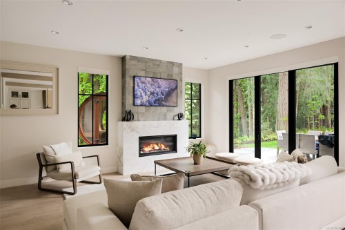 5157 Del Monte Ave, Saanich, BC 