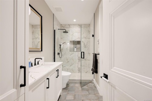 5157 Del Monte Ave, Saanich, BC 