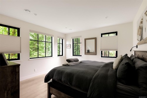 5157 Del Monte Ave, Saanich, BC 
