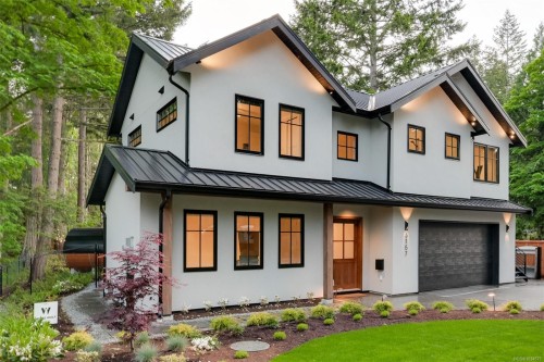 5157 Del Monte Ave, Saanich, BC 