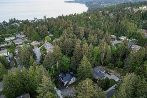 5157 Del Monte Ave, Saanich, BC 