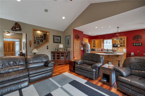 240 Carolyn Rd, Campbell River, BC 