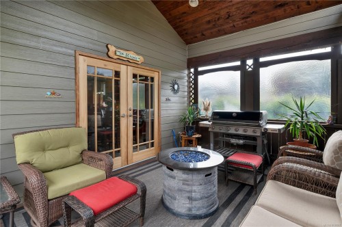 240 Carolyn Rd, Campbell River, BC 