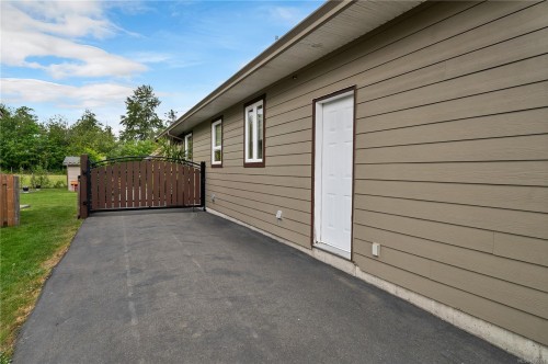 240 Carolyn Rd, Campbell River, BC 