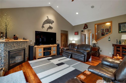 240 Carolyn Rd, Campbell River, BC 