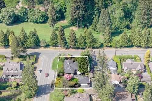 202 Crescent Rd East, Qualicum Beach, BC 