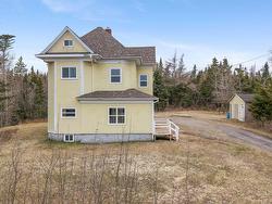 13510 Highway 316 Isaacs Harbour North, NS B0H 1T0