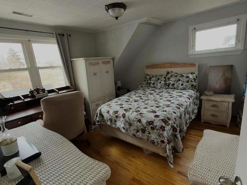 143 Lake Road, Glace Bay, NS 