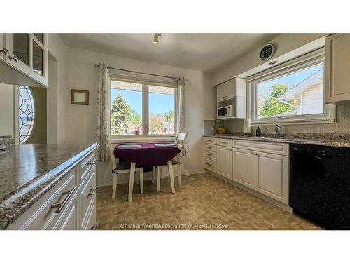 94 Stanley Avenue, Chatham, ON 