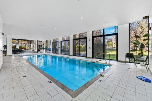 Pool - 1002-1228 Rue Des Bassins, Montréal (Le Sud-Ouest), QC - Indoor Photo Showing Other Room With In Ground Pool