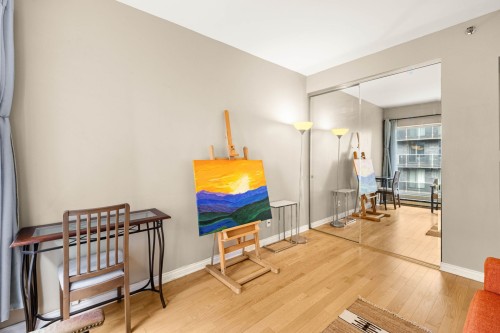 Chambre à coucher - 803-1080 Rue St-Mathieu, Montréal (Ville-Marie), QC - Indoor Photo Showing Other Room