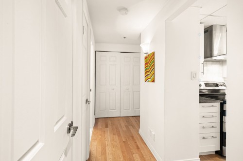 Corridor - 803-1080 Rue St-Mathieu, Montréal (Ville-Marie), QC - Indoor Photo Showing Other Room