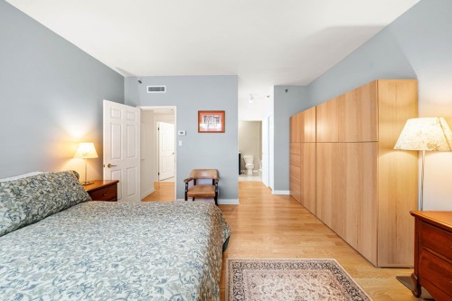 Chambre à coucher principale - 803-1080 Rue St-Mathieu, Montréal (Ville-Marie), QC - Indoor Photo Showing Bedroom