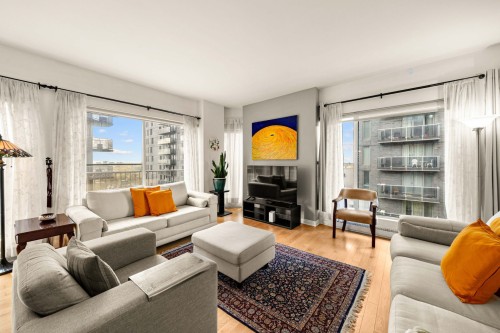 Salon - 803-1080 Rue St-Mathieu, Montréal (Ville-Marie), QC - Indoor Photo Showing Living Room