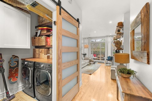 Laundry - 102-1410 Rue Pauline-Julien, Montréal (Le Plateau-Mont-Royal), QC - Indoor Photo Showing Laundry Room