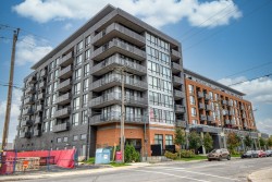 417-775 Av. Plymouth  Mont-Royal, QC H4P 0C2