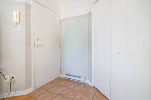 Hall d'entrée/Vestibule - 6-545 Rue Jérôme-Richer, Saint-Eustache, QC - Indoor Photo Showing Other Room
