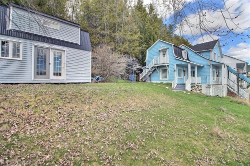 Cour - 150 Rue Du Quai, La Malbaie, QC - Outdoor