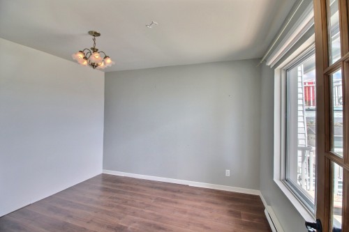 Chambre à coucher - 150 Rue Du Quai, La Malbaie, QC - Indoor Photo Showing Other Room