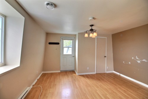 Hall d'entrée/Vestibule - 150 Rue Du Quai, La Malbaie, QC - Indoor Photo Showing Other Room
