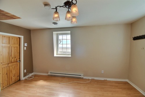 Hall d'entrée/Vestibule - 150 Rue Du Quai, La Malbaie, QC - Indoor Photo Showing Other Room