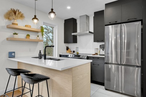 Kitchen - 670 Rue Des Mésanges, Sainte-Agathe-Des-Monts, QC - Indoor Photo Showing Kitchen With Upgraded Kitchen