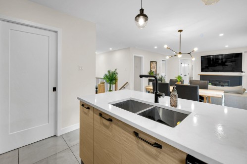 Kitchen - 670 Rue Des Mésanges, Sainte-Agathe-Des-Monts, QC - Indoor Photo Showing Kitchen With Double Sink