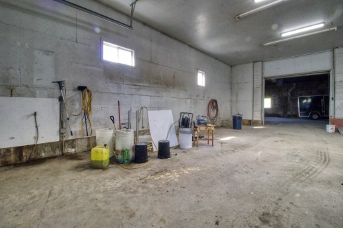 Intérieur - 8 Rue Gale, Ormstown, QC - Indoor Photo Showing Garage