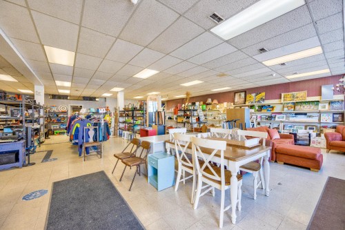 Commerce - 312  - 330 Rue St-Jacques, L'Assomption, QC - Indoor Photo Showing Other Room