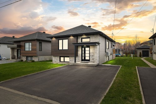 Façade - 