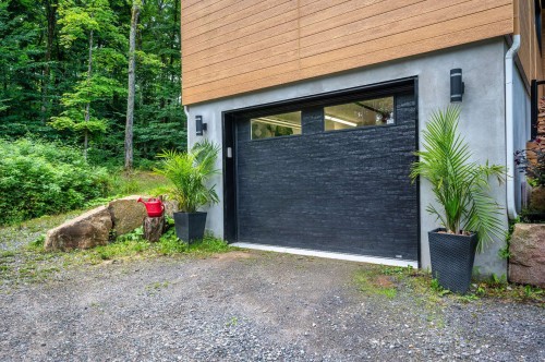 Garage - 115 Allée Des Weskarinis, Mont-Tremblant, QC - Outdoor