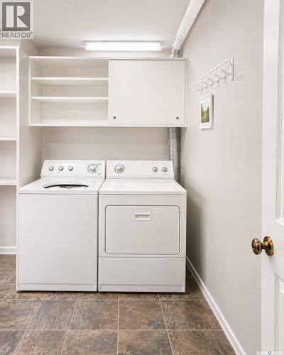102 419 Main Street, Saskatoon, SK - Indoor Photo Showing Laundry Room
