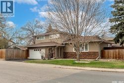 182 Lincoln DRIVE  Regina, SK S4S 6R5