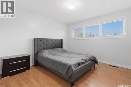 182 Lincoln Drive, Regina, SK - Indoor Photo Showing Bedroom